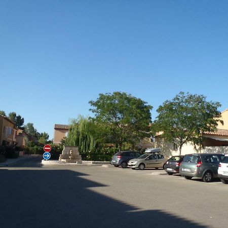 Appartement Dans La Residence Les Mazets De Camargue Арль Екстер'єр фото